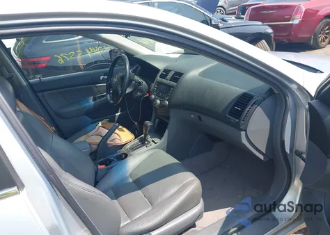 2005 Honda Accord Hybrid z USA, uszkodzony, nr VIN JHMCN36455C010117